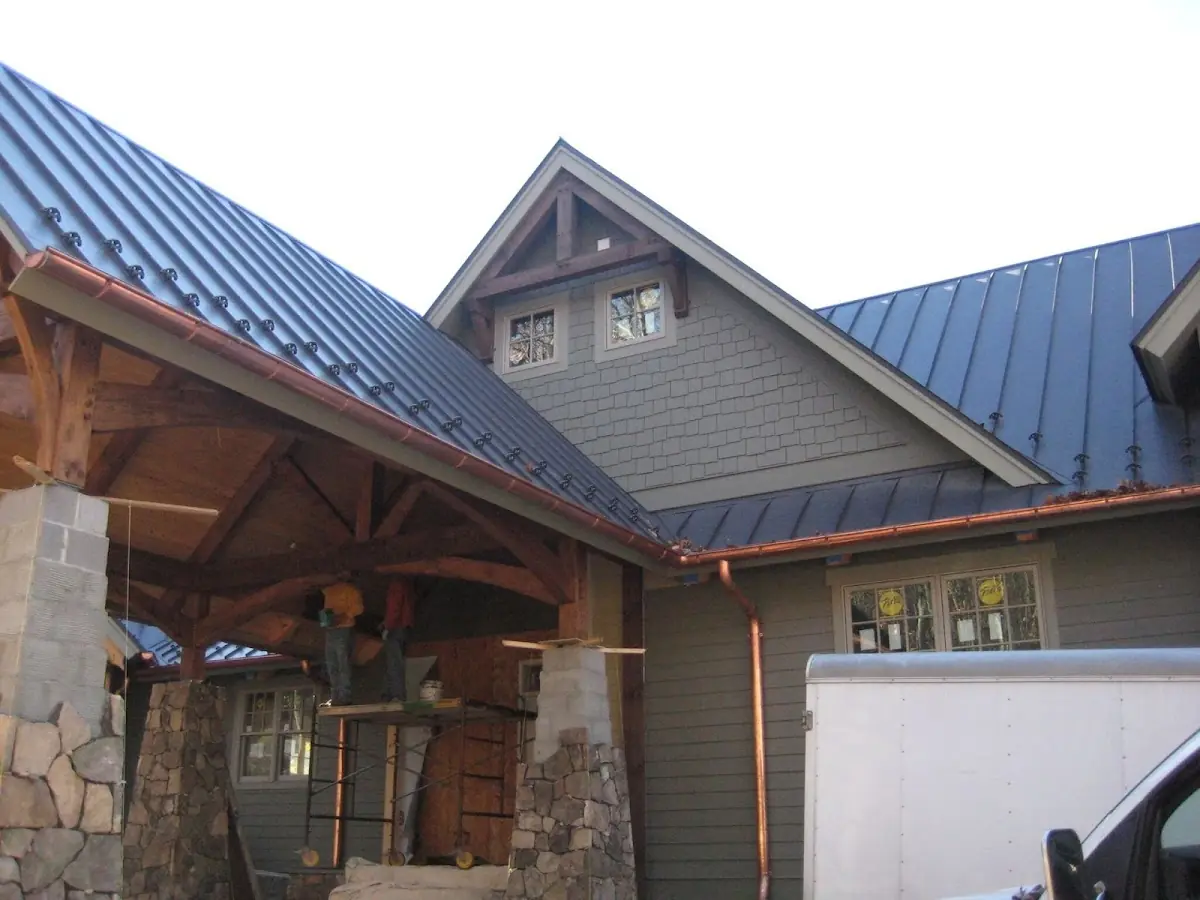 Craftsman Roofing team delivering quality roofing work in Woodbridge